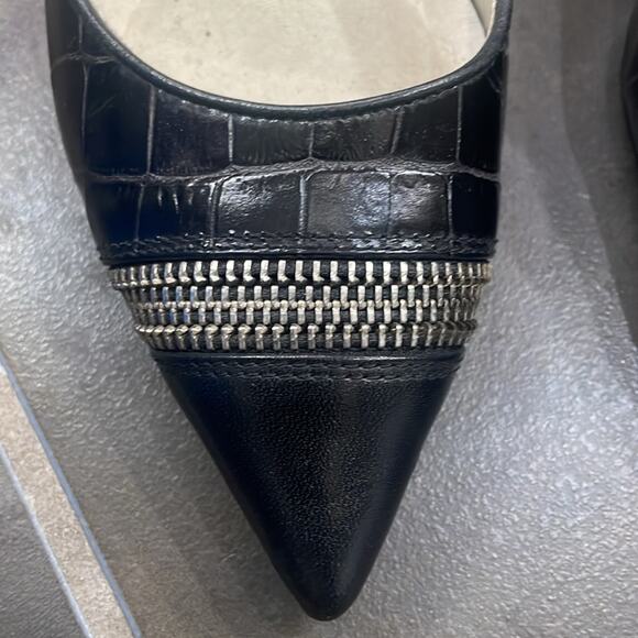 Michael Michael Kors Leather Croc Embossed Pumps Pointed Toe Heels Size 8 Edgy - Picture 3 of 9